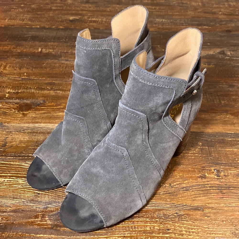 Joe’s Jeans Cassia Blocked Heel Suede Bootie In Dark Grey Size: 10 - Picture 10 of 10